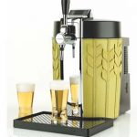 Beertender habillé de cuir par matali crasset