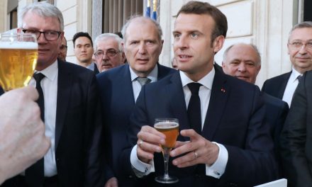 Emmanuel Macron reçoit 50 brasseurs à l’Elysée !