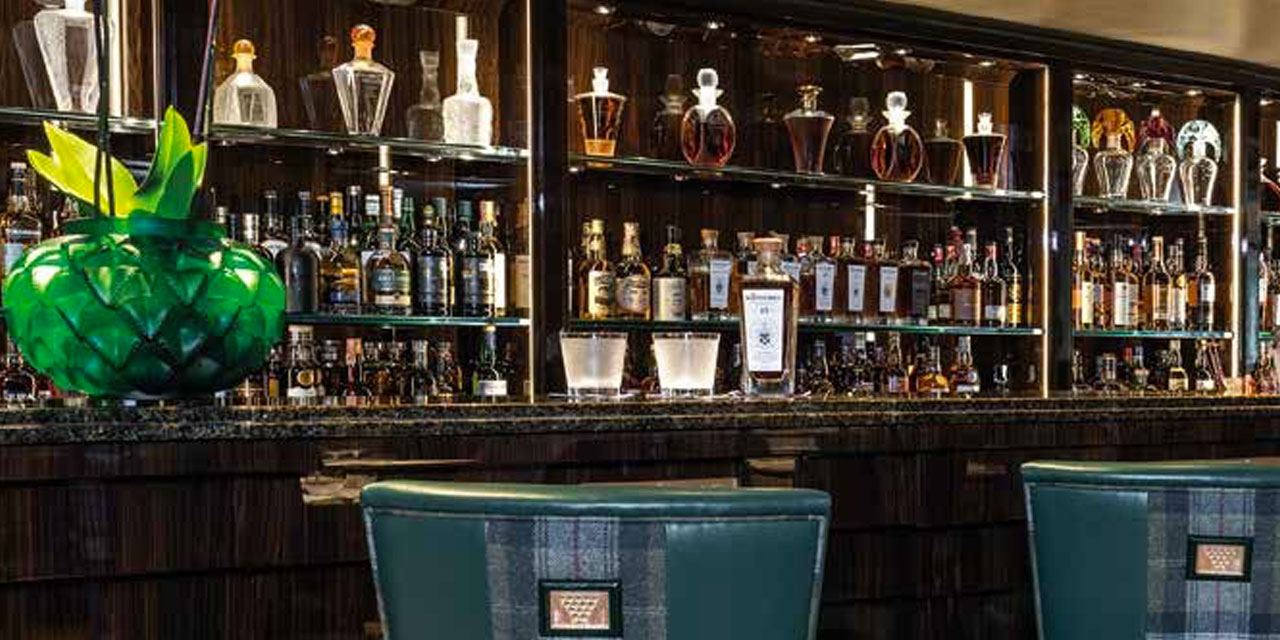 The Glenturret Lalique bar