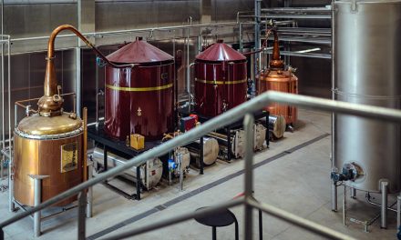 Ninkasi propose désormais la distillation à façon
