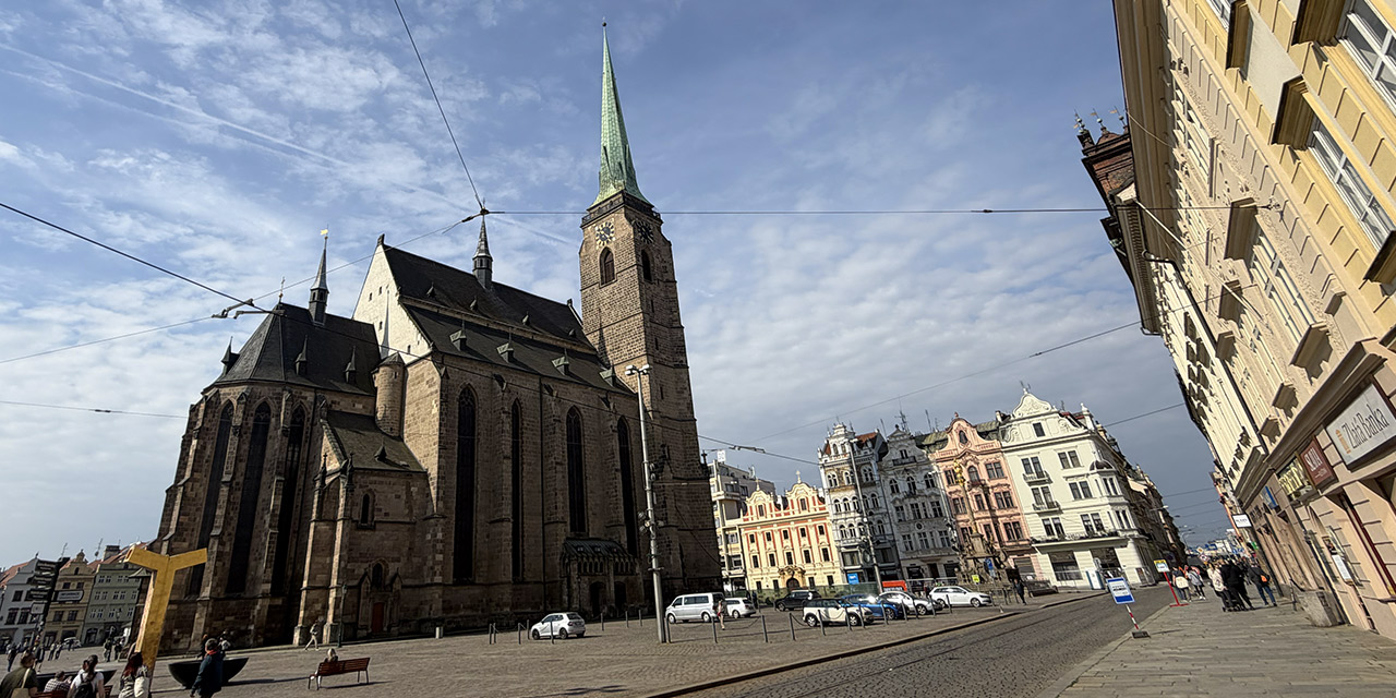 Pilsen, place de la cathédrale